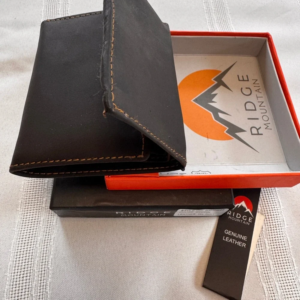 Ridge Mountain Mens Brown Oil Pull Leather Trifold Wallet RMMW03 NIB